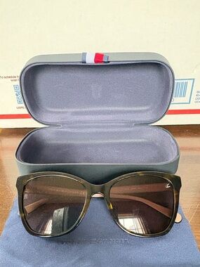 Tommy Hilfiger women’s Dark Tortoise Frame Sunglasses with Brown Lenses